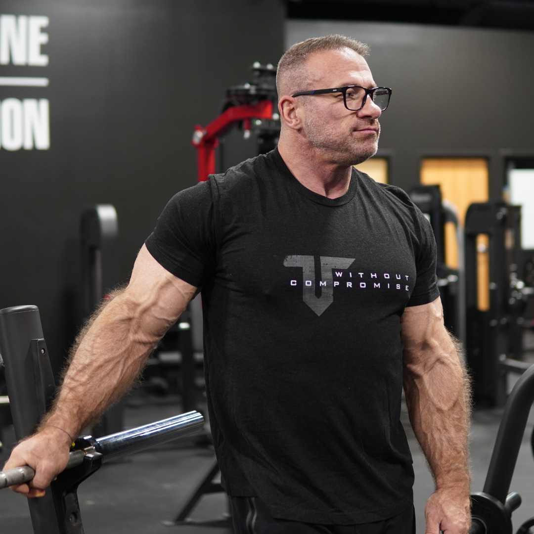 Tri-blend athletic t-shirt with vintage fit – gym wear